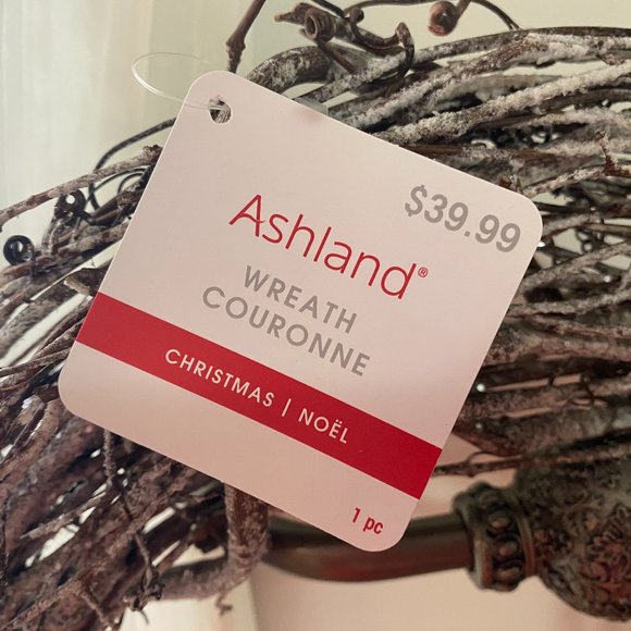 *NWT* Frosted Grapevine Wreath - Picture 2 of 3